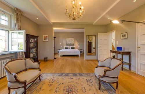 Sint-Pieters-Woluwe Villa | The Castle