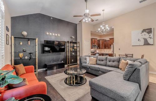 The Colony House | The Castle by the Lake with Pool and Balcony near Grandscape