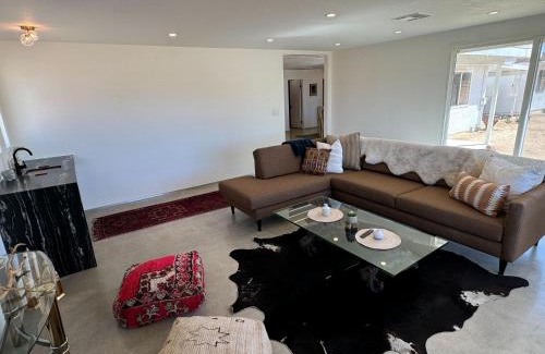 Joshua Tree Hotel | The Castle House Estate