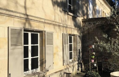 Vic-sur-Aisne House | The Castle House