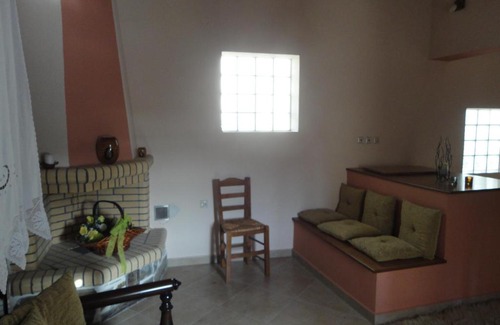 Volissos Apartment | The Castle's Key