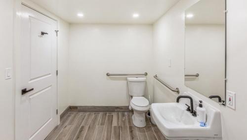 South San Mateo Hotel | The Catrina Hotel