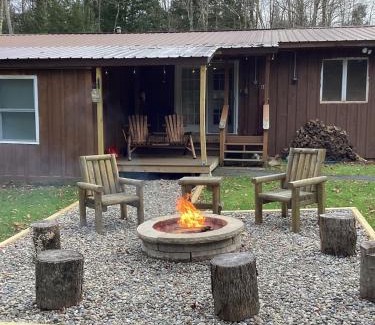 Livingston Manor House | The Cattail Manor