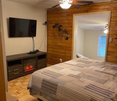 Livingston Manor House | The Cattail Manor