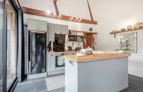 Wood Dalling House | The Cattle Barn - Three Bedroom House, Sleeps 6