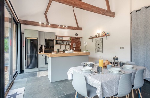 Wood Dalling House | The Cattle Barn - Three Bedroom House, Sleeps 6