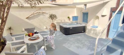 Finikia Villa | The Cave Complex by A Terre Cave Villas