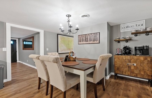 Brownsville House | The Cave Retreat - 4 Minutes from Mammoth Cave!