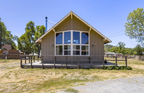 Soulsbyville House | The Caylor Chalet