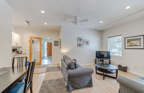 Banff Apartment | The Cedar - Downtown, walking distance to all the shops and restaurants!