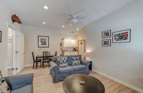 Banff Apartment | The Cedar - Downtown, walking distance to all the shops and restaurants!