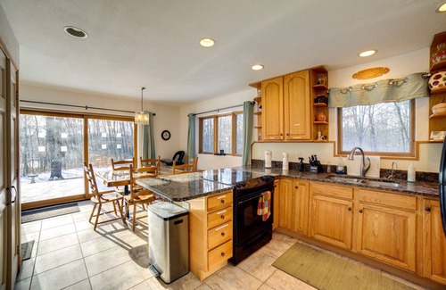 Edmore Apartment | The Cedar Lake Chalet