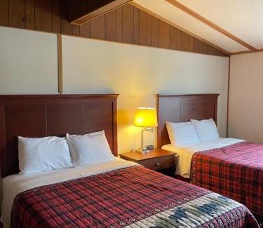 Townsend Hotel | The Cedar Lodge