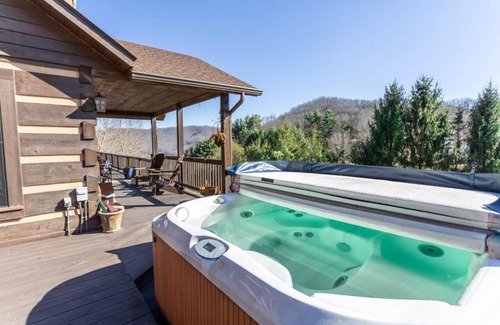 Boone Villa | The Cedar Wood Lodge
