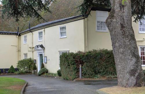 Stowmarket Hotel | The Cedars Hotel