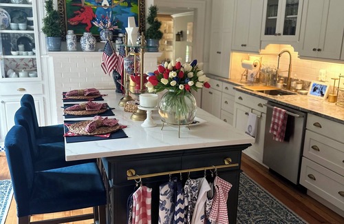 Stanton House | The Celebration Stay:nPerfect for friends & family