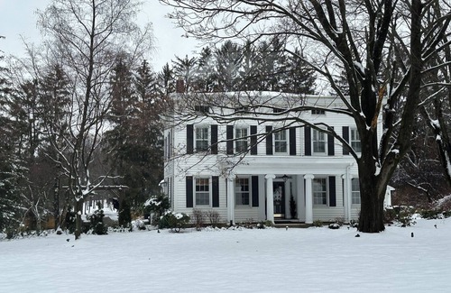 Stanton House | The Celebration Stay:nPerfect for friends & family