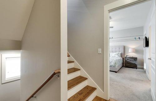 West End Apartment | The Celebrity - Free Parking, Central, Vanderbilt