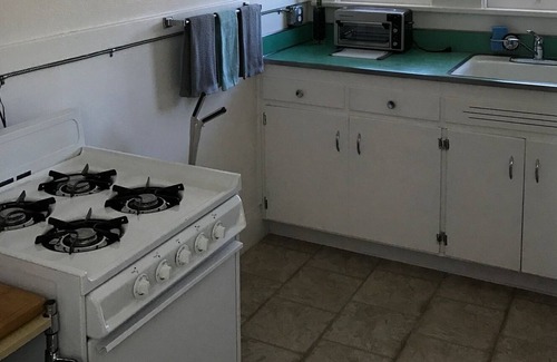 North Berkeley Cottage | The Celtic Carriage House Upper North Berkeley