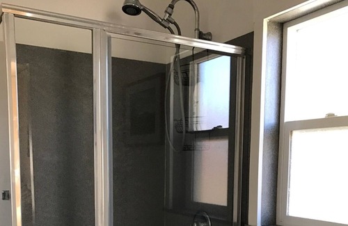 North Berkeley Cottage | The Celtic Carriage House Upper North Berkeley