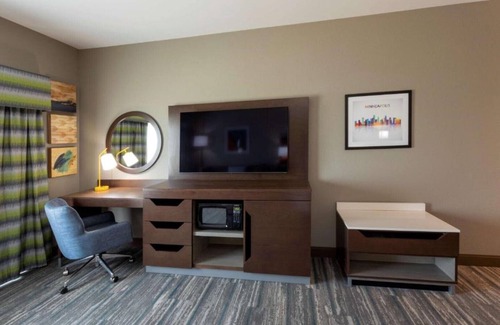 Eden Prairie House | The center of Eden Prairie