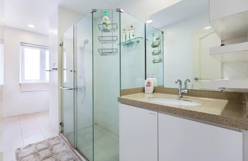 Downtown Singapore Apartment | The Center of Singapore; China Town