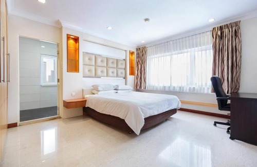 Downtown Singapore Apartment | The Center of Singapore; China Town