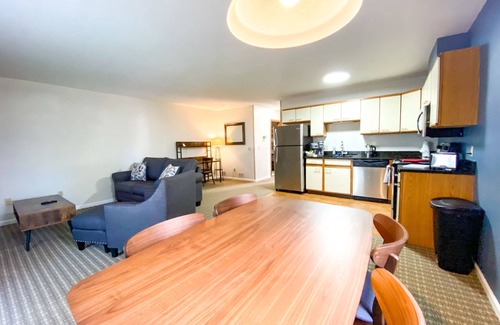 Pittsfield House | The Central Downtown Inn & Suites