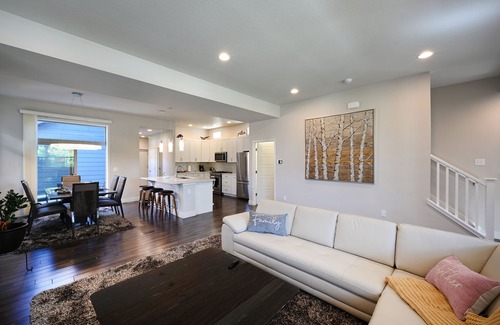 Northfield House | The Central Park Retreat – Luxury 3BR/2.5BA Single-Family Home