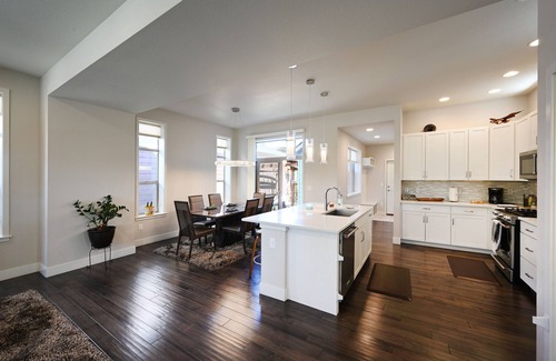 Northfield House | The Central Park Retreat – Luxury 3BR/2.5BA Single-Family Home