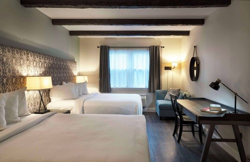 Latham Hotel | The Century House, an Ascend Collection Hotel