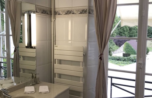 Sancy Bed & Breakfast | The Château de Sancy residence