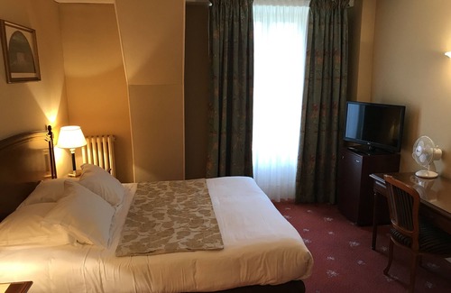 Sancy Bed & Breakfast | The Château de Sancy residence