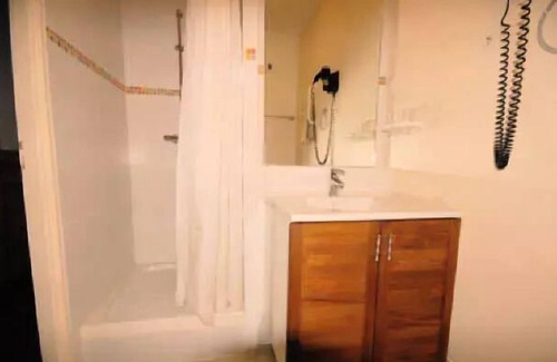 Eaux-Bonnes Apartment | THE CHALET - Pool 3 - Studio for 4 people