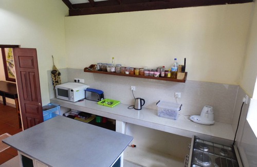 Kathaluwa Villa | The Chalet - Whole Villa 2 Bedroom (Sleeps 4)