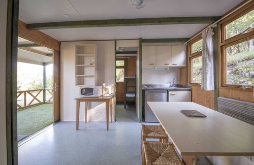 Saint-Chamarand Ski Chalet | the chalets are on a hill N1