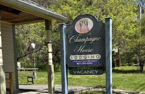 Hammondsport Apartment | The Champagne House Unit 6