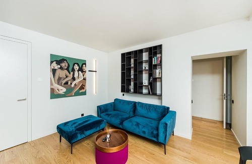 Old Town Apartment | The Champions' Den