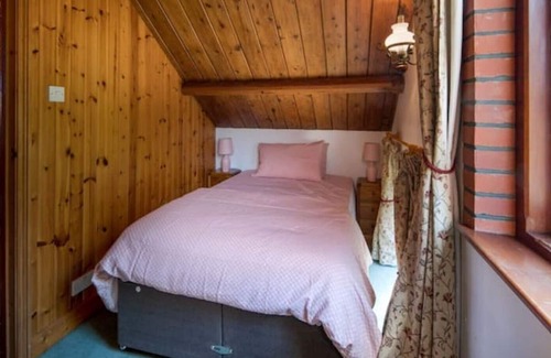 Newport House | The Chapel, 2/3bed, with nature on your doorstep.