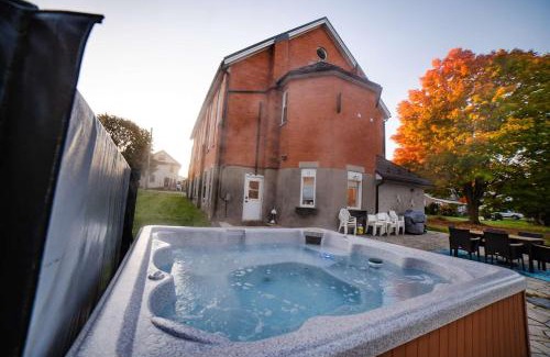 Morris-Turnberry House | The Chapel Retreat