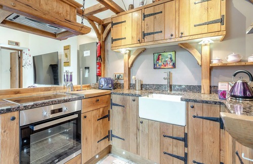 Llandeilo Cottage | The Chapel - UK45104