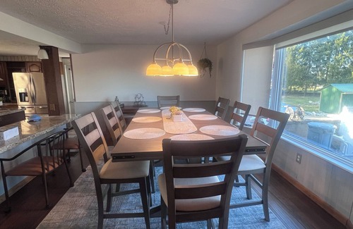 South Lima House | The Charleston House- Steps from 2 Golf Courses Perfect Fingerlakes Getaway