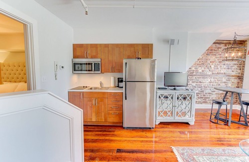 Charleston Historic District Condo | The Charleston-Where Luxury & Location Meet