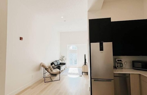 Woodstock Apartment | The Charlotte - King