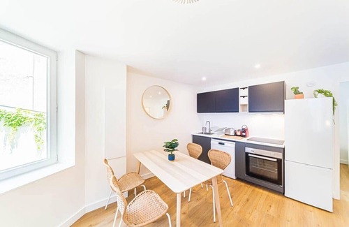 Sainte-Foy-les-Lyon Apartment | The charming Marcellin 6 people Sainte-Foy-lès-Lyon