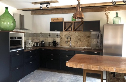 Ville-di-Paraso Apartment | The Charming House 2 pax-Apartment-Comfort-Private Bathroom-Street View