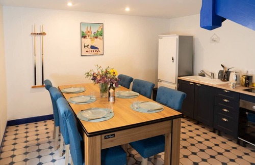 Moulins House | The charming house