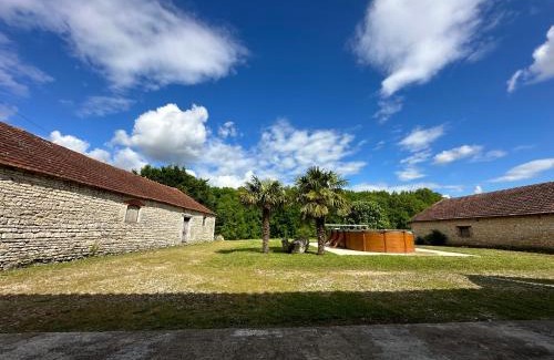 Puyreaux House | The charming private Farmhouse at La Grenouillére