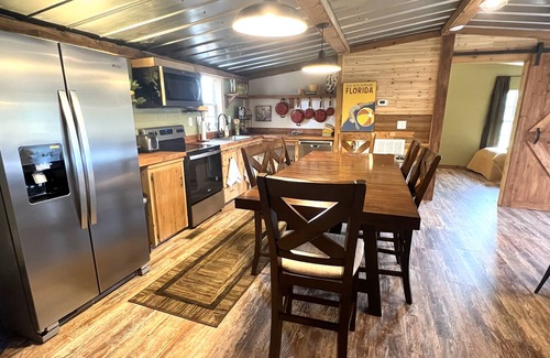 Thomas Drive Cottage | The Charming Cottage at Cypress Pond PCB