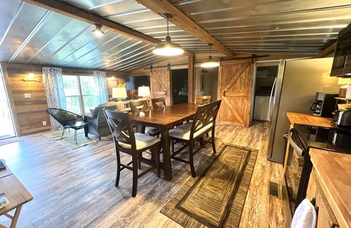 Thomas Drive Cottage | The Charming Cottage at Cypress Pond PCB